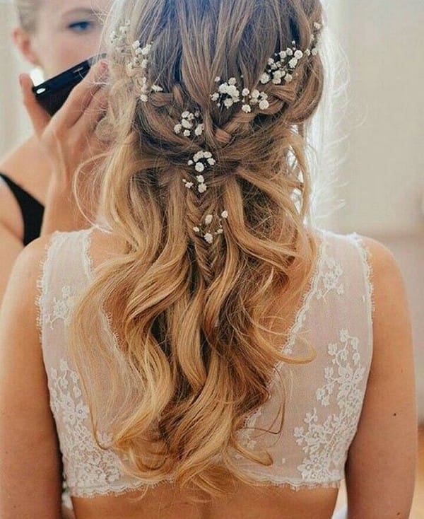 Νυφικό χτένισμα σε στυλ Boho για την μεγάλη μέρα