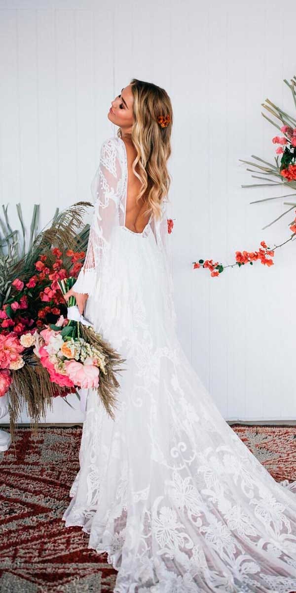 Boho στυλ στο γάμο με νυφικά φορέματα από τούλι