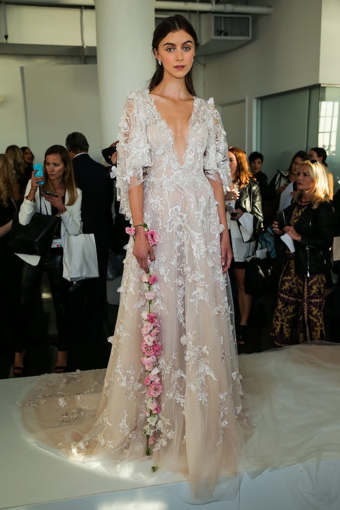 Όμορφα νυφικά φορέματα: MARCHESA