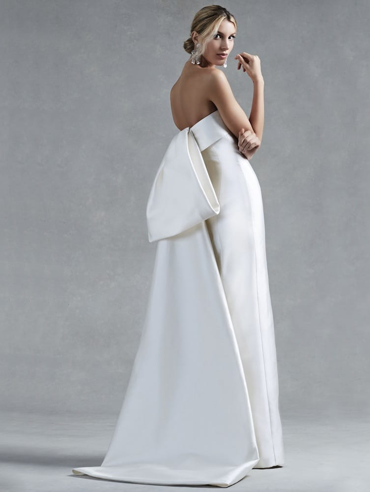 Όμορφα νυφικά φορέματα: OSCAR DE LA RENTA