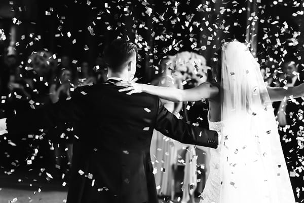 Τραγούδια γάμου: Ελληνικά τα πιο ερωτικά τραγούδια γάμου