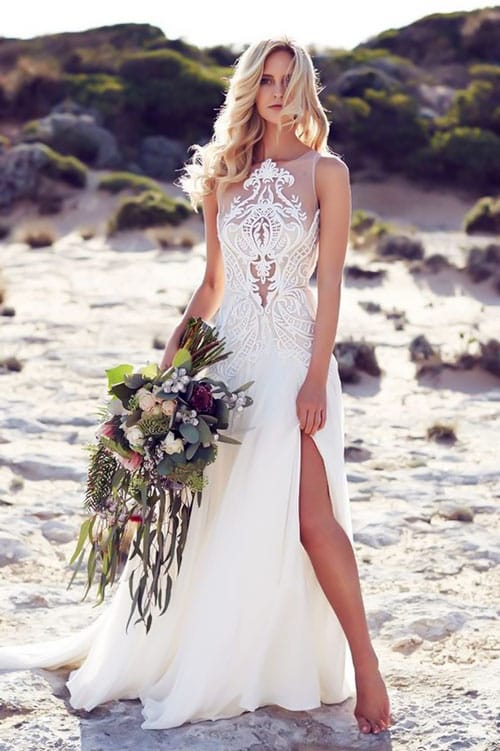 Νυφικα: Φόρεμα boho ιδανίκο για την παραλία