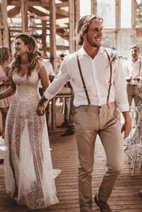 18 γαμπροί boho: Boho κοστούμι γαμπρού με τιράντες. Το στυλ αυτό βοήθεια να μην φορέσει ο γραμπος σακάκι. Καθώς είναι