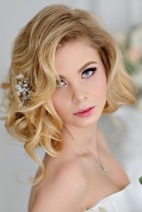 ιδεες για νυφικο χτενισμα: Super Hairstyles για τα κοντά μαλλιά