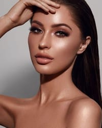 Νυφικο μακιγιαζ smokey:Στο πρώτο άκουσμα του smokey eyes, στο μυαλό μας έρχεται συνήθως ένα έντονο σκούρο βάψιμο