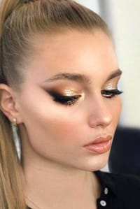 Νυφικο μακιγιαζ boho: Κομψά Smokey boho μάτια. Κάτι το μάτι σας να δείχνει μεγαλύτερο και να μοιάζει με αρχαιοελληνικό στυλ