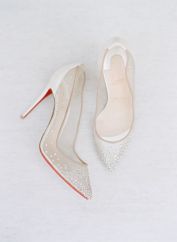 30 νυφικα πεδιλα: Louboutin τακούνια με λίγη λάμψη. Το απόλυτο γοβακι της Σταχτοπούτας