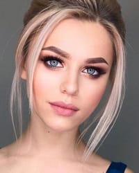 Νυφικο μακιγιαζ smokey:Στο πρώτο άκουσμα του smokey eyes, στο μυαλό μας έρχεται συνήθως ένα έντονο σκούρο βάψιμο