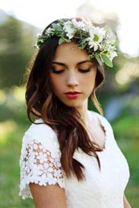 Νυφικο μακιγιαζ boho: Θηλυκό make up με χρώμα στα χείλη