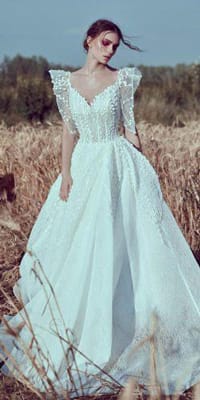 ΠΡΙΓΚΙΠΙΚΑ ΝΥΦΙΚΑ: ΝΥΦΙΚΑ ΣΕ COUNTRY STYLE. Γίνε η πριγκίπισσα του αγρού και διάλεξε ένα τέτοιο νυφικό για το γάμο σου