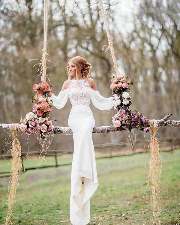 BOHO CHIC ΝΥΦΙΚΑ: ΝΥΦΙΚΑ ΜΕ ΜΑΚΡΙΑ ΜΑΝΙΚΙΑ.Αν θέλετε κάτι διαφορετικό, όπως νυφικό με μακριά μανίκια η παρακάτω εικόνα θα