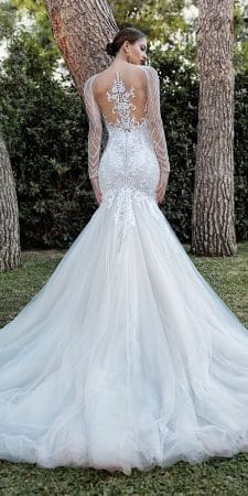 ΝΥΦΙΚΑ ΜΕ ΜΑΝΙΚΙΑ: ΜΟΝΑΔΙΚΕΣ ΝΥΦΙΚΕΣ STRASS. Την δαντέλα την αγαπάμε και αυτό φαίνεται