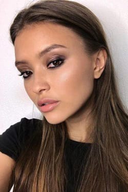 ΝΥΦΙΚΟ MAKE UP: MAKE UP ΓΙΑ ΕΚΦΡΑΣΤΙΚΟ ΒΛΕΜΜΑ. Το μεγάλο ατού σου είναι το βλέμμα σου;
