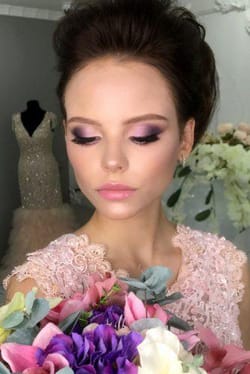 ΝΥΦΙΚΟ MAKE UP¨ΝΥΦΙΚΟ SEXY ΜΑΚΙΓΙΑΖ. Για να μην παίρνουν το βλέμμα τους από πάνω σου ακολουθούν
