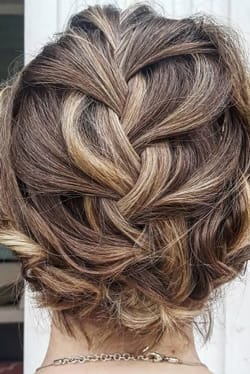 ΧΤΕΝΙΣΜΑ ΓΙΑ ΚΟΝΤΑ ΜΑΛΛΙΑ: ΠΛΕΞΟΥΔΕΣ ΓΙΑ CHIC ΝΥΦΕΣ