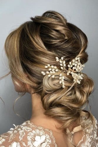 ΑΝΑΛΑΦΡΟ ΝΥΦΙΚΟ ΧΤΕΝΙΣΜΑ: ΝΥΦΙΚΟ HAIRSTYLE ΜΕ HAIRPIECE