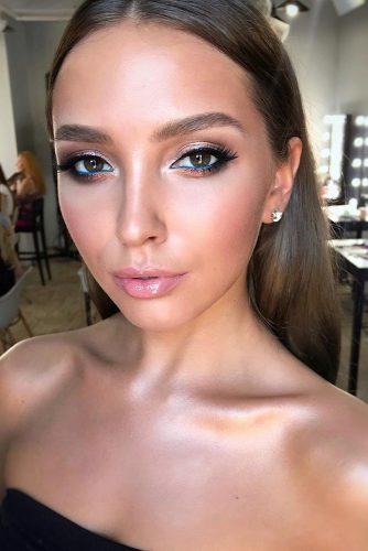 ΝΥΦΙΚΟ ΜΑΚΙΓΙΑΖ ΓΙΑ ΠΑΡΑΛΙΑ: ΝΥΦΙΚΟ MAKE UP ΜΕ ΜΠΛΕ EYELINER