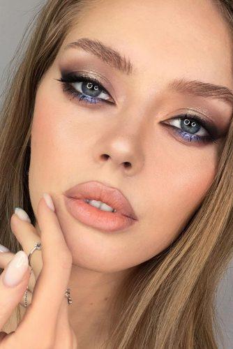 ΝΥΦΙΚΟ ΜΑΚΙΓΙΑΖ ΓΙΑ ΠΑΡΑΛΙΑ: ΝΥΦΙΚΟ MAKE UP ΜΕ ΜΠΛΕ EYELINER