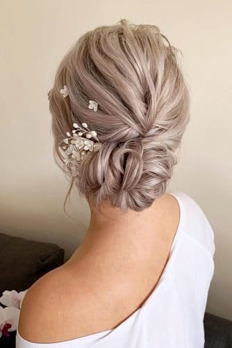 ΝΥΦΙΚΟ ΧΤΕΝΙΣΜΑ 2020/21 - UPDOS ΓΙΑ ΝΥΦΕΣ ΜΕ ΛΕΠΤΑ ΜΑΛΛΙΑ