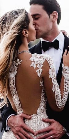 ΝΥΦΙΚΑ ΜΕ ΜΑΚΡΙΑ ΜΑΝΙΚΙΑ ΚΑΙ ΧΕΙΡΟΠΟΙΗΤΗ ΔΑΝΤΕΛΑ