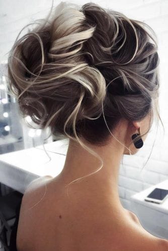 ΤΕΛΕΙΟ ΝΥΦΙΚΟ ΧΤΕΝΙΣΜΑ: ΕΚΠΛΗΚΤΙΚΟ BRIDAL ΧΤΕΝΙΣΜΑ