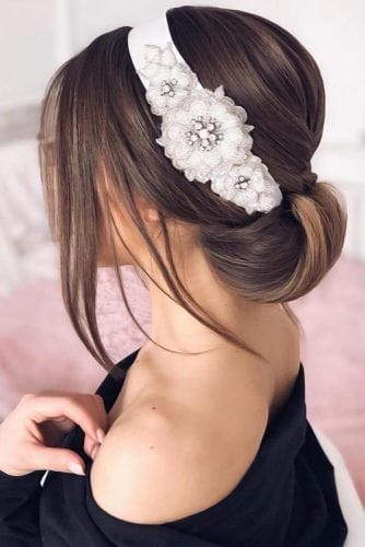 ΤΕΛΕΙΟ ΝΥΦΙΚΟ ΧΤΕΝΙΣΜΑ: UPDO ΜΕ ΣΤΕΚΑ ΜΑΛΛΙΩΝ