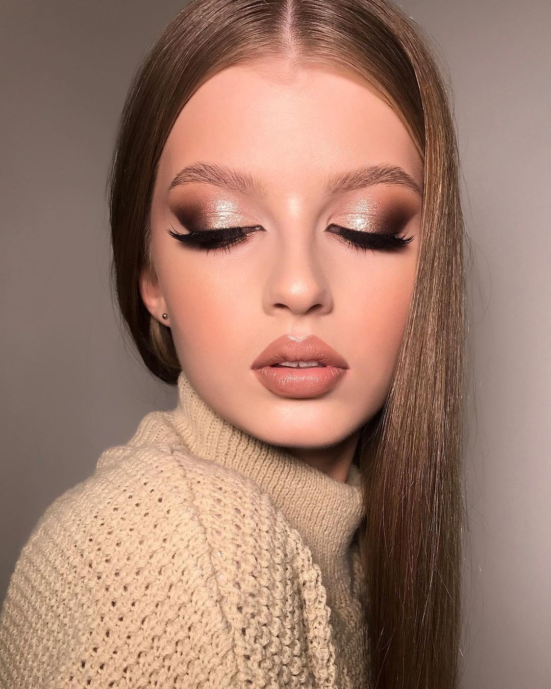 ΤΙΠΣ ΓΙΑ ΝΥΦΙΚΟ ΜΑΚΙΓΙΑΖ ΜΕ SMOKEY EYE ΣΤΥΛ