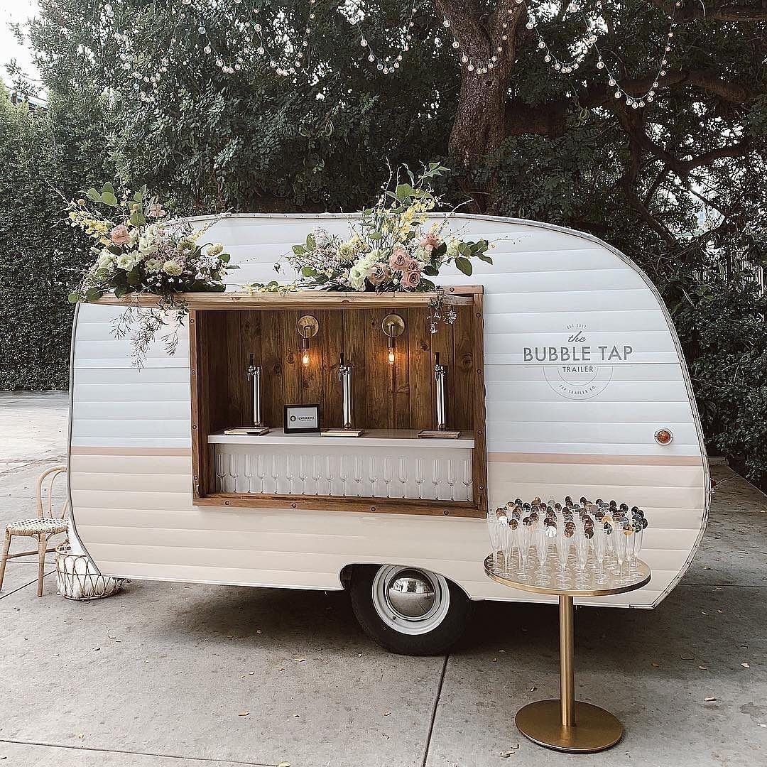 BOHO ΔΕΞΙΩΣΗ ΓΑΜΟΥ BOHEMIAN ΓΑΜΗΛΙΟ COCKTAILS