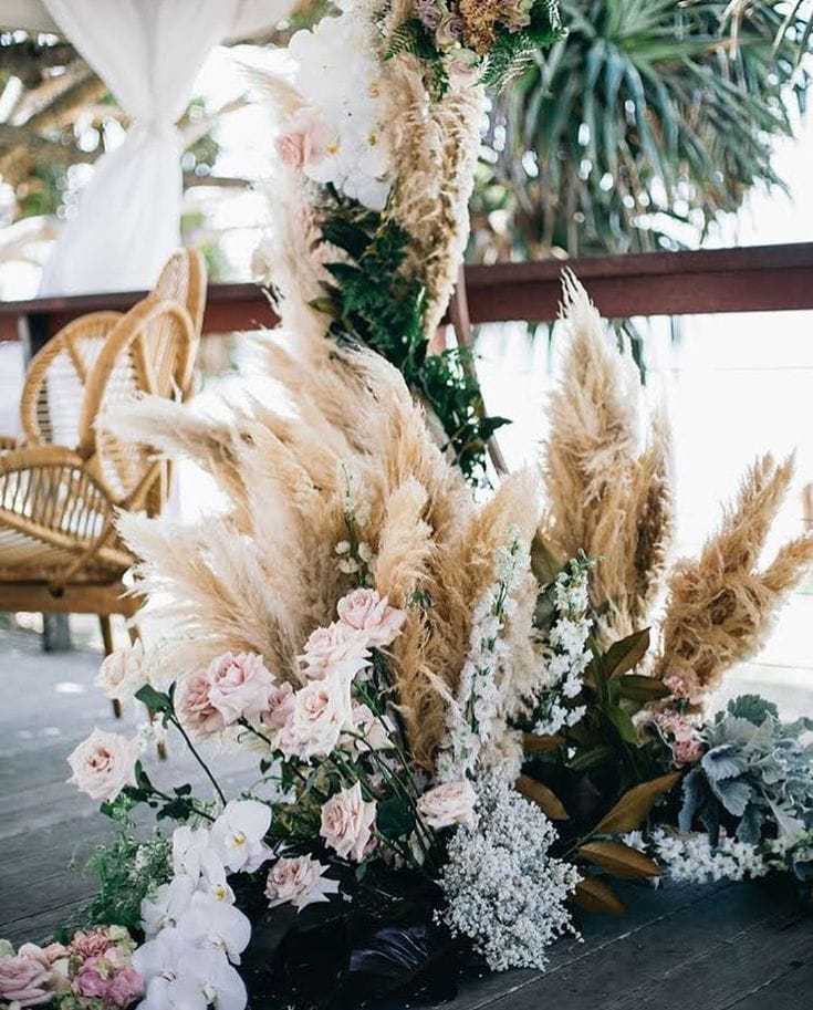 ΣΤΟΛΙΣΜΟΣ ΓΑΜΟΥ ΜΕ PAMPAS GRASS: ΑΝΘΟΣΥΝΘΕΣΕΙΣ ΜΕ ΠΑΜΠΑΣ