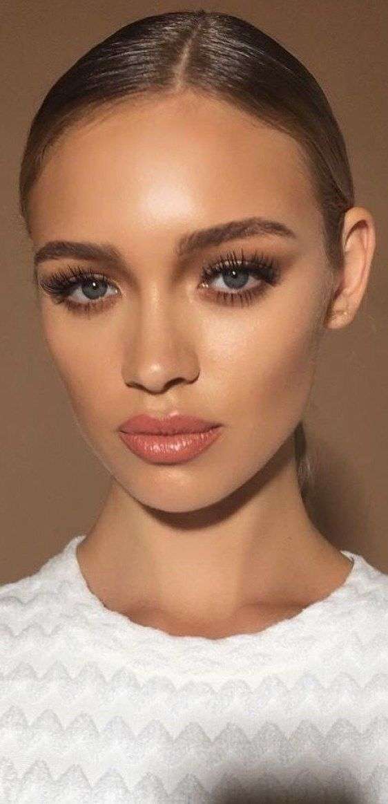 ΚΑΛΟΚΑΙΡΙΝΟ ΝΥΦΙΚΟ ΜΑΚΙΓΙΑΖ - ΦΥΣΙΚΟ MAKEUP