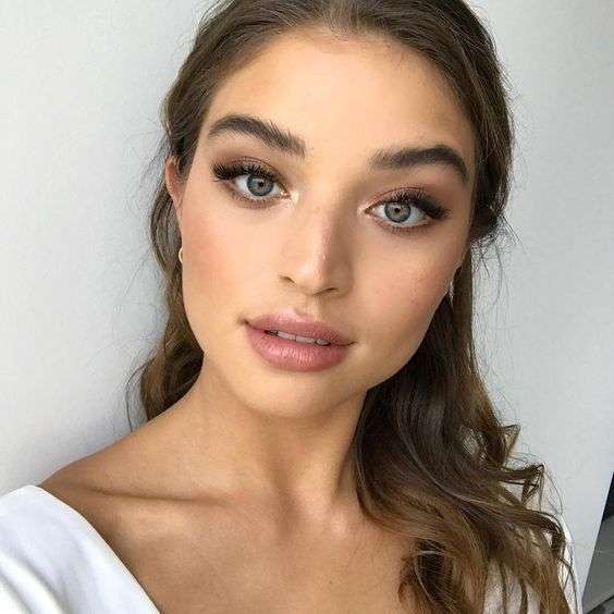 ΚΑΛΟΚΑΙΡΙΝΟ ΝΥΦΙΚΟ ΜΑΚΙΓΙΑΖ: NATURAL GLAM ΝΥΦΙΚΟ ΜΑΚΙΓΙΑΖ
