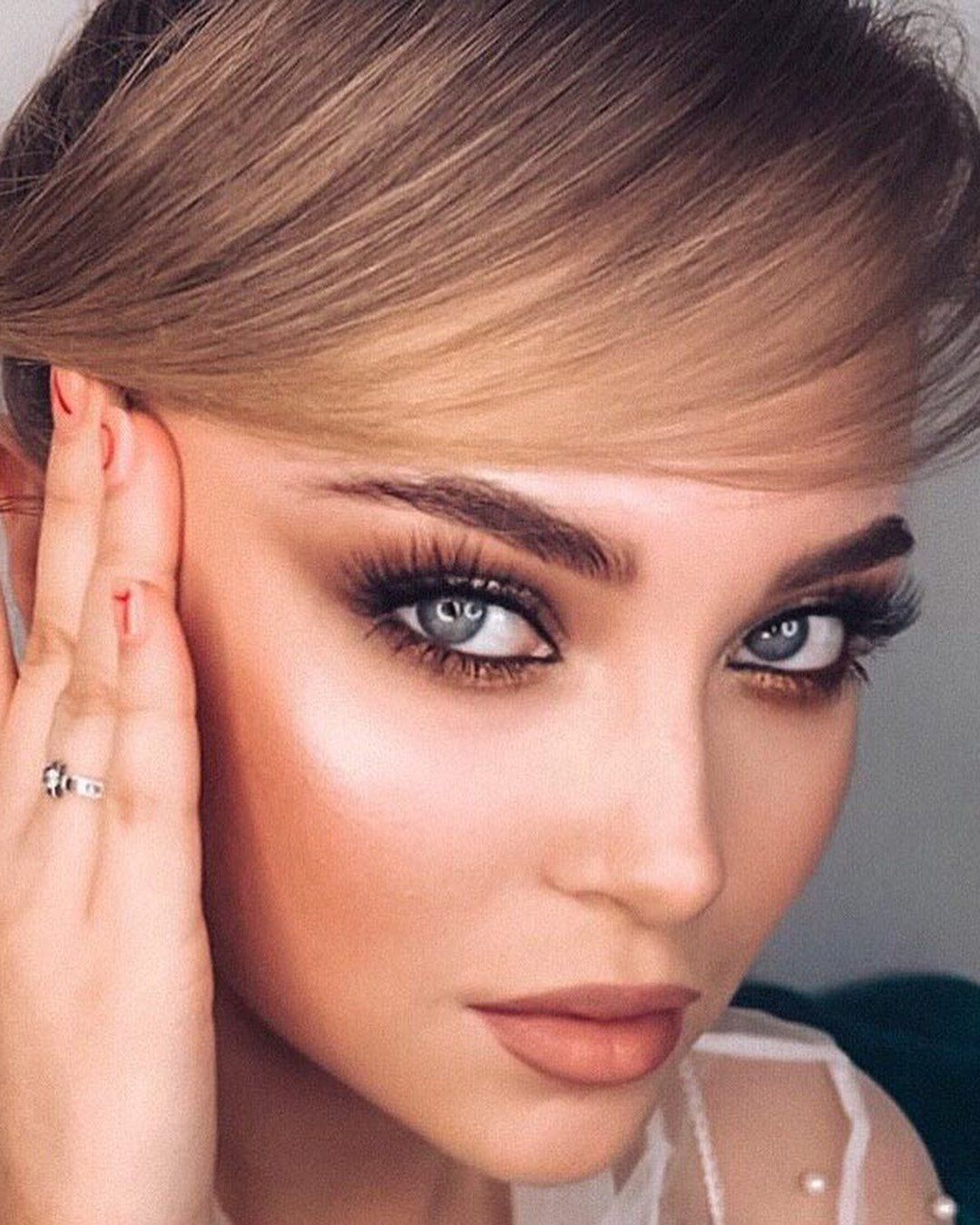 BOHO ΝΥΦΙΚΟ ΜΑΚΙΓΙΑΖ: SMOKEY EYELINER ΓΙΑ ΤΗΝ BOHO ΝΥΦΗ