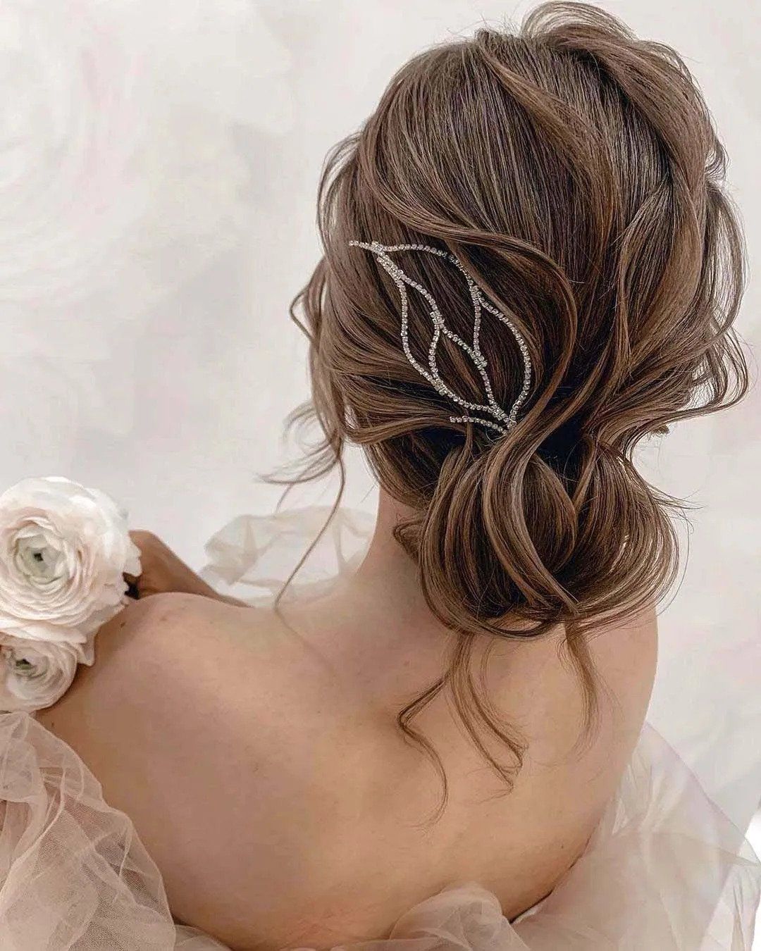 ΑΝΟΙΞΙΑΤΙΚΟ ΝΥΦΙΚΟ ΧΤΕΝΙΣΜΑ UPDO