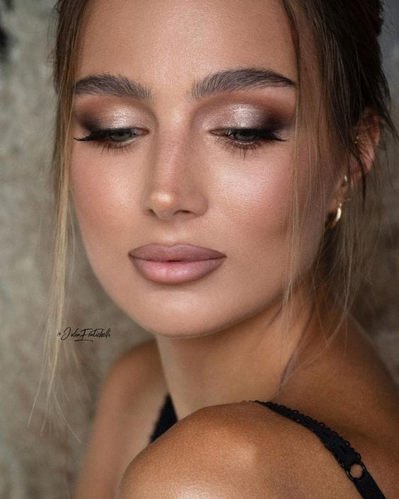 ΦΘΙΝΟΠΩΡΙΝΟ ΝΥΦΙΚΟ ΜΑΚΙΓΙΑΖ ΓΙΑ ΤΗΝ ΝΥΦΗ