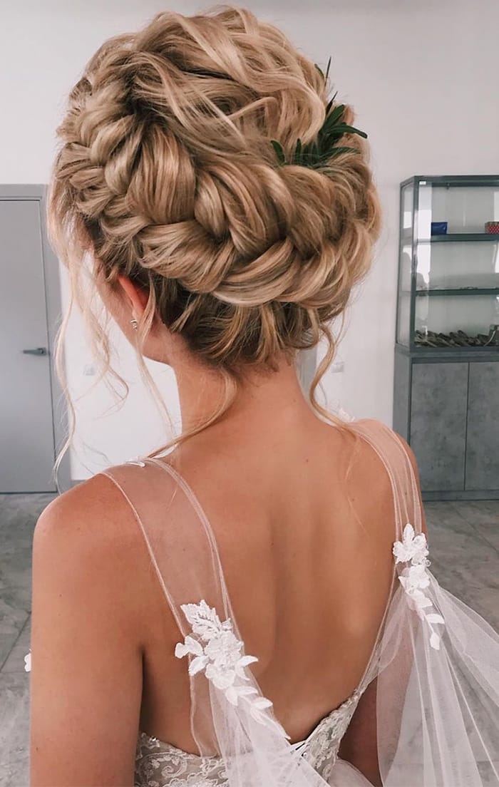 ΝΥΦΙΚΑ UPDOS ΜΕ ΠΛΕΞΟΥΔΑ