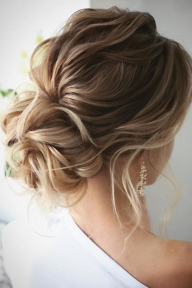 ΝΥΦΙΚΑ UPDOS: ΜΟΝΤΕΡΝΑ ΝΥΦΙΚΑ ΣΙΝΙΟΝ