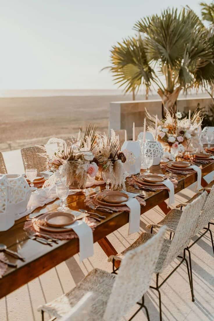 BOHO ΔΙΑΚΟΣΜΗ ΤΡΑΠΕΖΙΩΝ ΓΑΜΟΥ ΧΡΗΣΙΜΟΠΟΙΗΣΕ ΦΥΣΙΚΑ ΛΟΥΛΟΥΔΙΑ