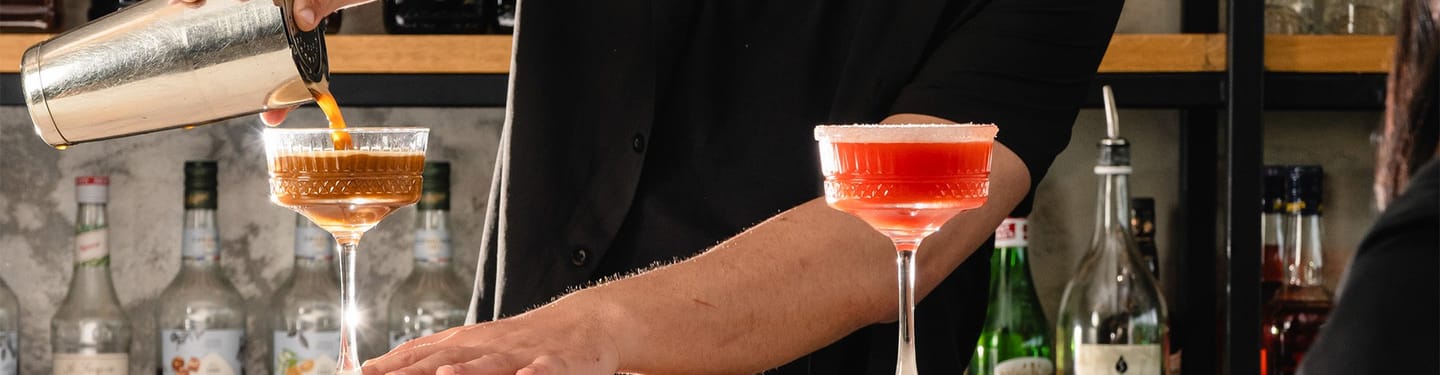 SKYFALL COCKTAIL&FOOD BAR — Χώρος Δεξίωσης, Αθήνα (φωτογραφία 1)