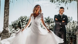 ΓΑΜΟΣ ΤΟΝ ΙΟΥΛΙΟ Η ΔΙΑΚΟΣΜΗΣΗ ΚΑΙ Ο ΣΤΟΛΙΣΜΟΣ TOY.
