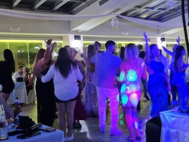 ΓΑΜΟΒΑΠΤΙΣΗ — Party Makers (photo 2)