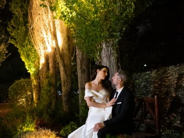 Βραδινός γάμος σε κήπο με φωτισμένα δέντρα — Bright Bride Photography (φωτογραφία 5)