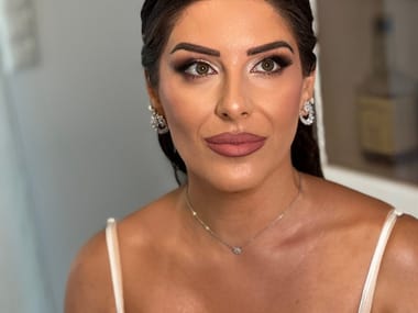Ο γάμος της Τζουλη — Elvira MUA (φωτογραφία 2)