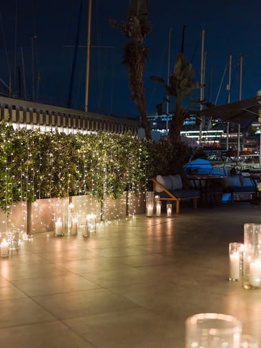 Ένα Elegant Σκηνικό δίπλα στη Θάλασσα — DRK Events (φωτογραφία 2)