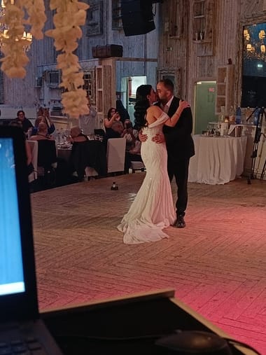 Γαμήλια Δεξίωση στη Θεσσαλονίκη — Dj Tolis Skg Μουσική και ηχητικη κάλυψη (photo 2)