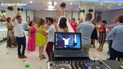 Μουσική και ηχητικη κάλυψη DJ 10