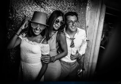 Selfiebooth-Mirror style Photobooth 1