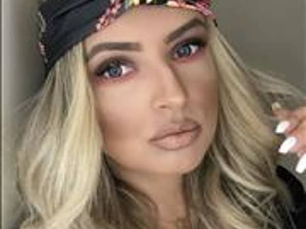 Dora Baboci Make Up Artist — Make-up Artist