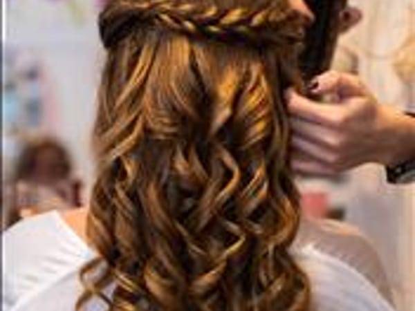 Hairstylist Maria Sk.