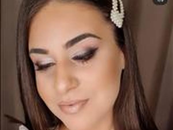Stellapapadakh Makeup Artist