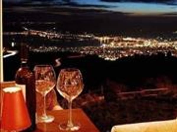 Καμονάχος Experience Coffee Wine Bar